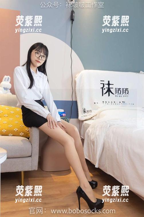 BoBoSocks袜啵啵 - 这些招行制服的套图，小甜豆穿上去有种不务正业的俏皮感，分享一下。