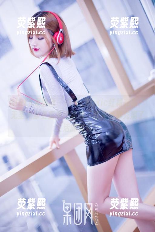GIRLT果团网 - 妲己_Toxic红裙在身，无圣光却更显单纯随意，连美图都充满了生活的气息。
