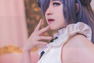 一边看Hatori Sama的私房图集，脑海中闪过兔女郎的“弹跳”的风景…