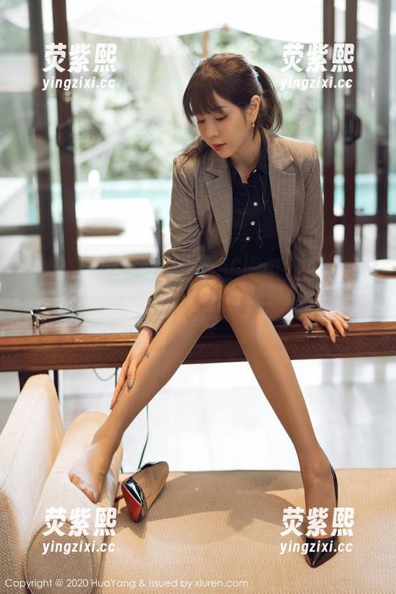 HuaYang花漾 - 娜露selena这次的JK无圣光图包，完全颠覆我的三观，咋会这样呢