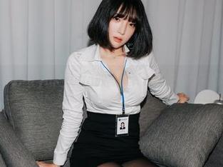 没错，Kang Inkyung的写真资源又在悄悄等你发掘！