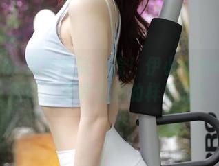 MFStar模范学院 – 看！伊小七MoMo的原图，是真女孩的样子吗？