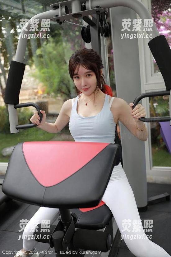 MFStar模范学院 - 唐琪儿Beauty的镂空图集：发掘那些隐藏的设计小心思