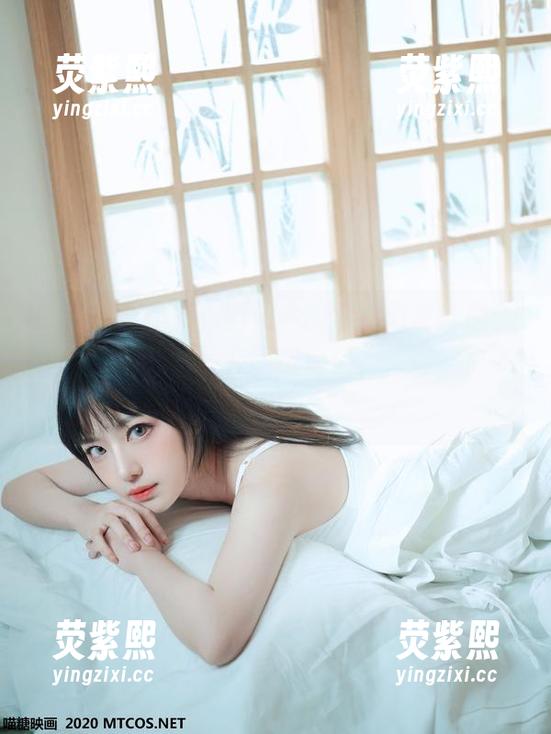 喵糖映画作品：图集中的清纯俏皮美眉，造型感满分，她在调皮地说“来啊，快来！”