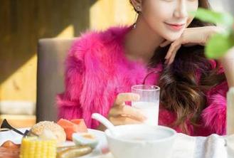 MiStar魅妍社 – 婚纱的灵魂，琳琳ailin的优雅，原图里藏着小趣味…