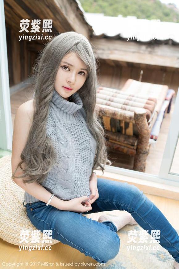 MiStar魅妍社 - 在黄歆苑的女王图集中，我发现无圣光竟然是另一种美，鱼缸里的金鱼在眨眼。