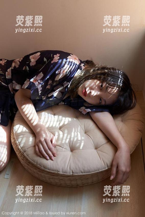 MiiTao蜜桃社-缇娜美Tinami MiiTao蜜桃社 - 套图新宠:缇娜美Tinami和她的神奇网袜资源