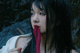 办公室女神NinJa阿寨寨：她的液化上衣高清写真集，堪比大片！