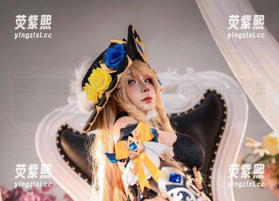 SayoMomo的NIKKE兔女郎写真，图片里有种神秘感，让人无意间咬下了唇。