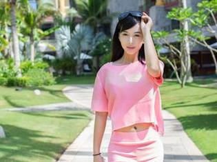 TuiGirl – 看！松果儿穿得像走错片场的白衬衫分享