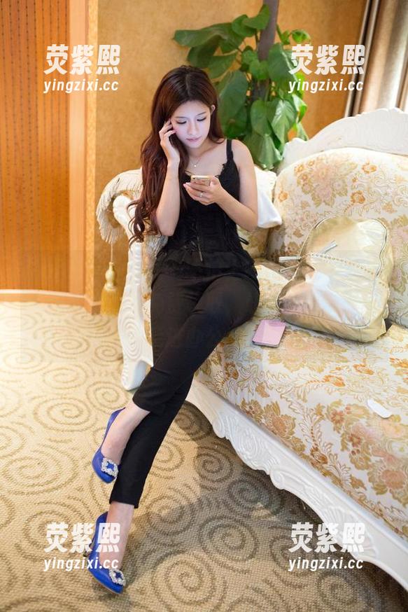 TuiGirl推女郎 - 不怕上班无趣，纯小希的职业装图包免费领取，让你每天都像走红毯走进办公室似的！