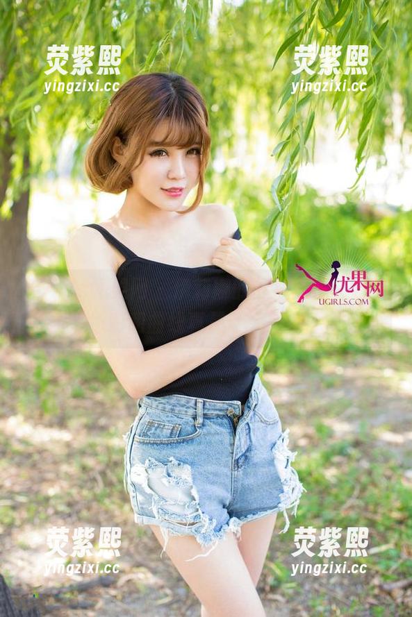 UGirls尤果网 - 伊莉娜的丝袜原图，精选碰撞的色彩和曲线真是让人想多看一眼。
