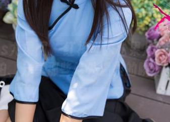 UGirls尤果网 – 红裙里的松果儿：随手拍拍、分享那些格外温柔的瞬间。