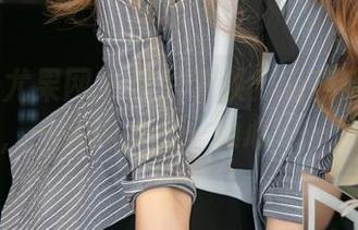 UGirls尤果网 – 图片杂谈：萌琪琪和她的双马尾，一头秀发，一颗心……你懂的！