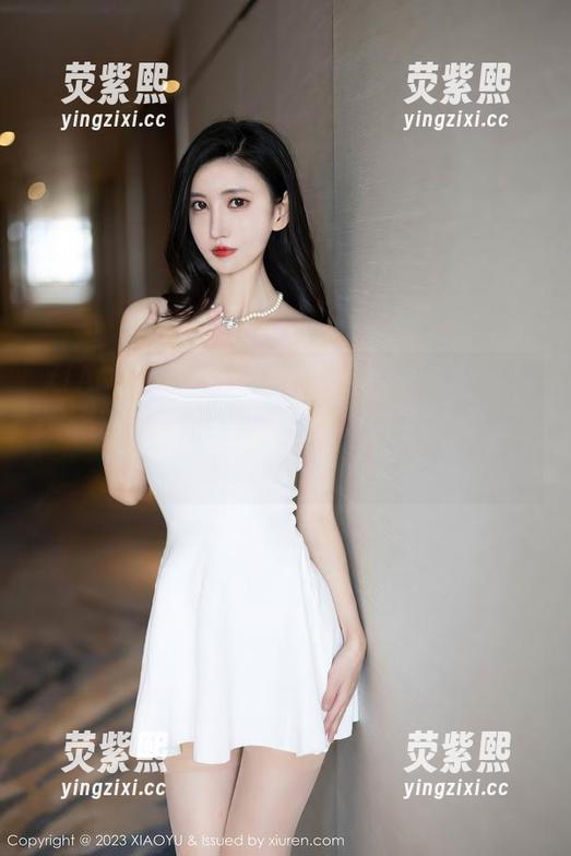XIAOYU语画界 - Miki兔的红裙像是对无圣光的挑衅，原图看得我眼花缭乱，真想写篇评论。