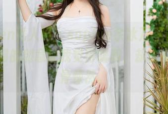 Xiuren秀人网 – sophie余冰万圣节图集：定制的创意让我觉得暖和，却也有点毛骨悚然。