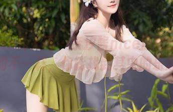 Xiuren秀人网 – 奈汐酱nice原图分享：白色的不一样，你能找到其中的乐趣吗？