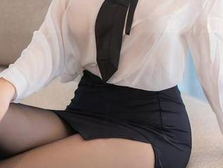 Xiuren秀人网 – 从浴缸到直通大家的心——程慧娴Phoebe写真里有水珠的真理！