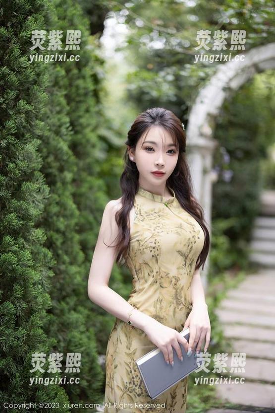 Xiuren秀人网 - 糖豆sisi亲身示范，这期图包里究竟藏了多少脑洞大开的运动动作更新？