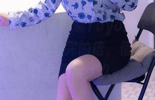 Xiuren秀人网 – 雨瞳Yoyo的圣诞精选写真，像是一封没写完的信，情愫满满，竟让我停留太久。
