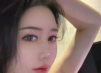 微密圈 – 不爱笑的赛琳的双马尾全套写真：感受那无处不在的拖延症。