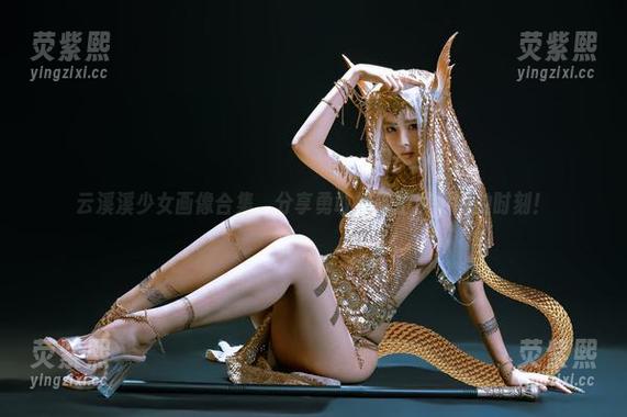 云溪溪少女画像合集，分享勇敢打破拍照界限的时刻！