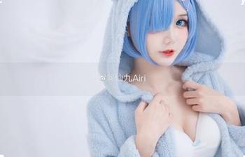 艾蕾女仆图集：仙九Airi的每一张都像是在撩我吗？