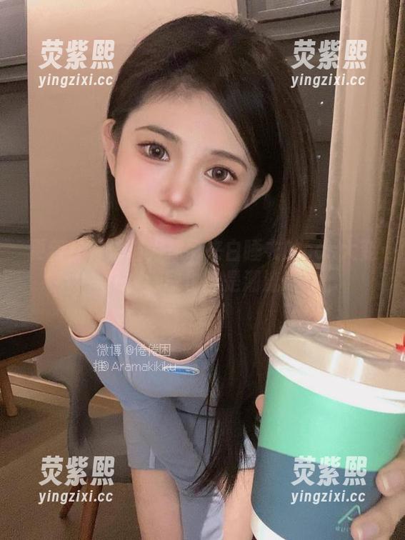 更新！倦倦喵为你带来白睡衣的cos大变身，懒散也能是潮流！