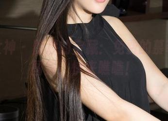 克拉女神 – 隐藏的宝藏：免费的慕菲女友图集，快来瞧瞧！