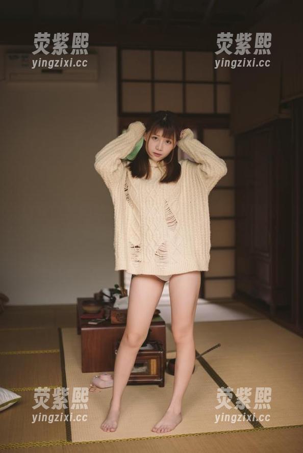 细看白裙的皱褶：凛子酱写真集慢慢品味，忽然想起窗外的微风