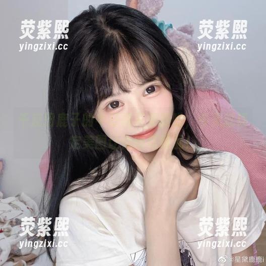 千反田鹿子 千反田鹿子的牛仔裤又更新啦,今天就锁定美图让你眼花缭乱!