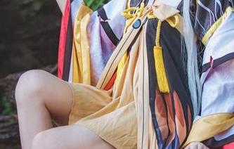 高跟鞋与南桃Momoko的cos玩味合集：你决定了嘛？