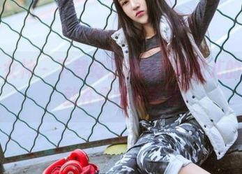 头条女神 – 下载好了不起：幻雪儿的肉丝，就在你指尖等着！