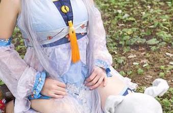 头条女神 – 李菲儿在办公室的那些事，分分钟变精彩分享！