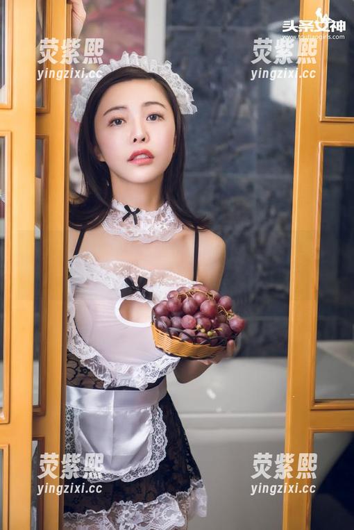 头条女神 - 精选写真中的清纯范儿，莫晓希这学妹的日常，我坐不住了！