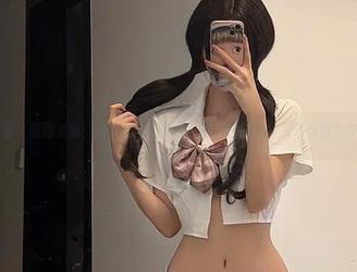 微密圈 – 原图集锦：女刺客与运动内衣的亲密接触，杀气与活力并存！