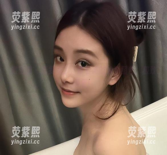微密圈 - 奶雯来了，带着她的油亮图包，极致闪耀！