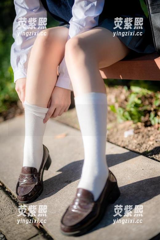 来看幼爱youmeko的合集：樋口円香-灰丝，值得驻足好一会儿