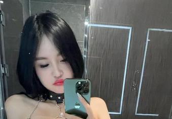 微密圈 – 张鑫baby的写真集：当秘书遇上高清，这化学反应…