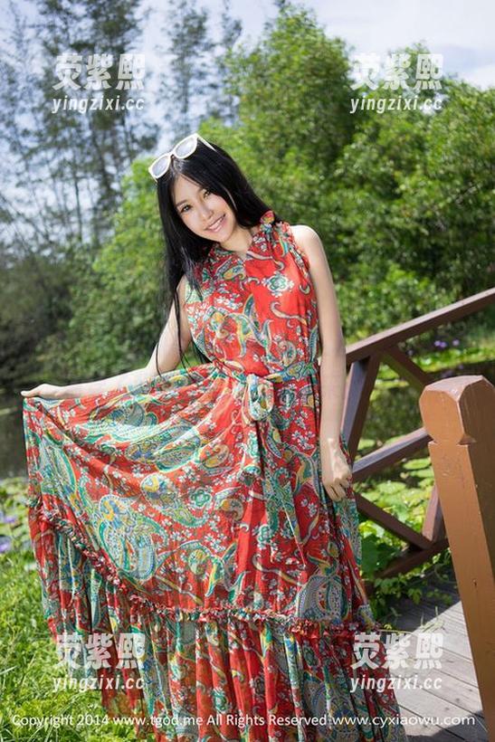 推女神 - 定制黑白的Kiren_程程程，作品刺穿了我的思绪，随之而来的空白。