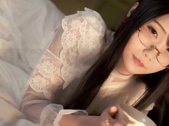 森林深处，晓美妈的妖精原图分享，平淡中透着几分不羁。