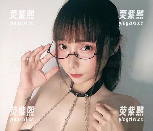 次屁啦的私底下，福利原图连风纪委员也自愧不如