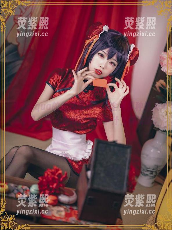 水淼aqua的旗袍写真，完全是那种撩人的冷静，惹人沉思却又似乎什么都没说。