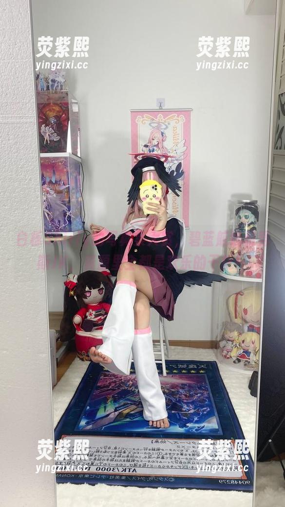白栎Shirly的写真集大赏，碧蓝航线雅努斯JK，资源里全都是欢乐的干货！