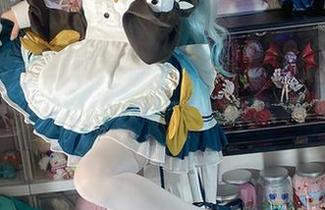 突发新闻！白栎Shirly的免费写真，阿尔图罗说不如次元壁背后找个角落喝奶茶!