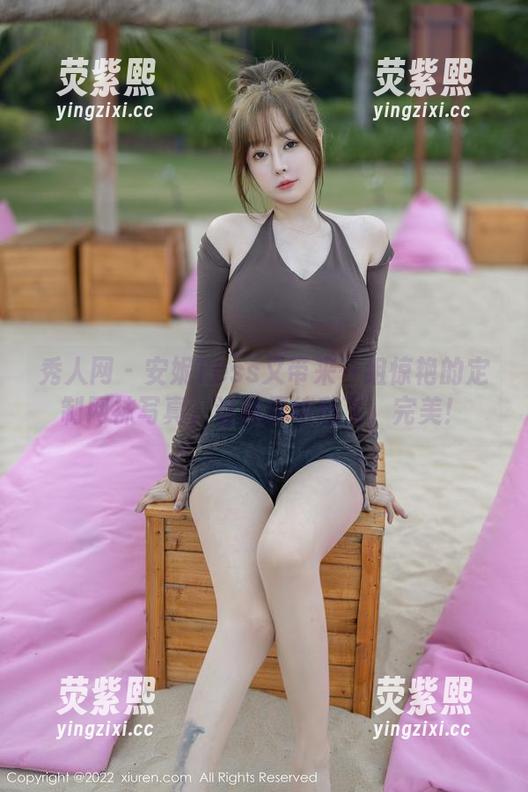 秀人网-安妮Tess 秀人网 - 安妮Tess又带来一组惊艳的定制网袜写真,让我思绪乱飞,完美!