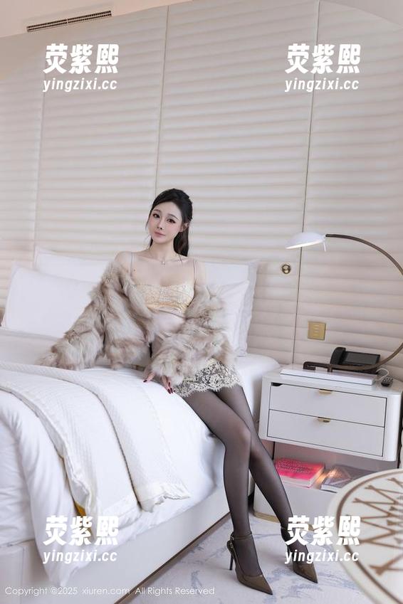 秀人网 - 随意、舒适又无圣光的小泡芙winna美腿合集，快来加入这段腿的旅程！