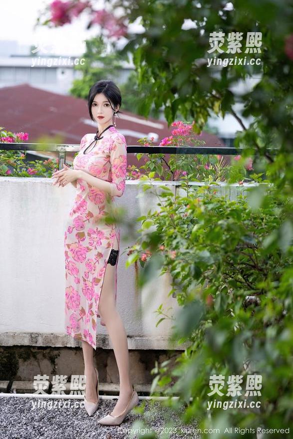 秀人网 - 一言不合就穿旗袍：林文文的原图神技，资源值得囤点儿！