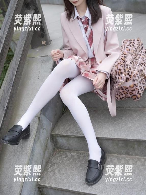 紧急企划 - 小婕水手服黑丝大片，原图和套图你准备好了吗？