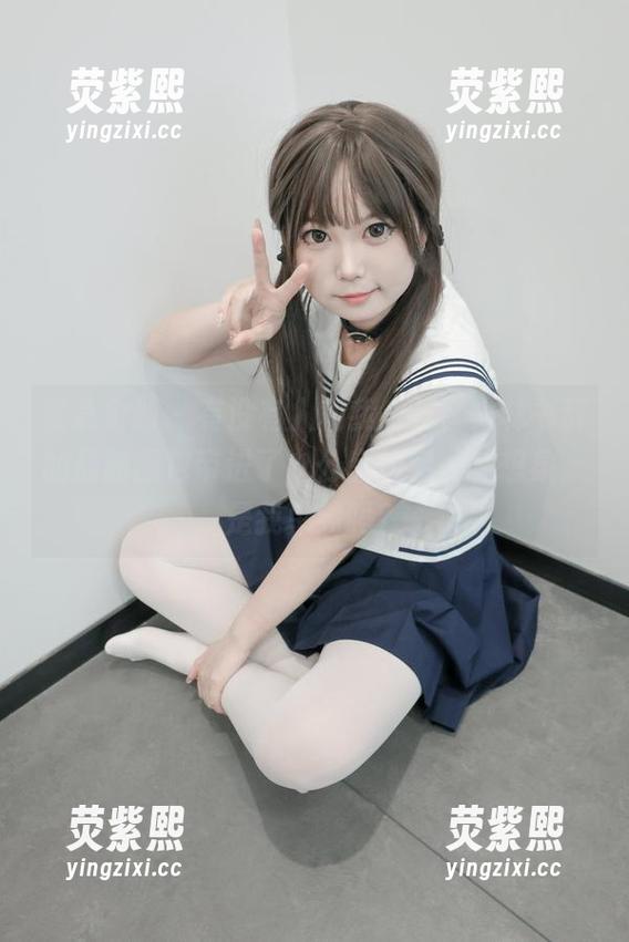 紧急企划 - 有没有人和我一样，被林书辞的最新图包带进了办公室的另一种想象，是我单纯吗？